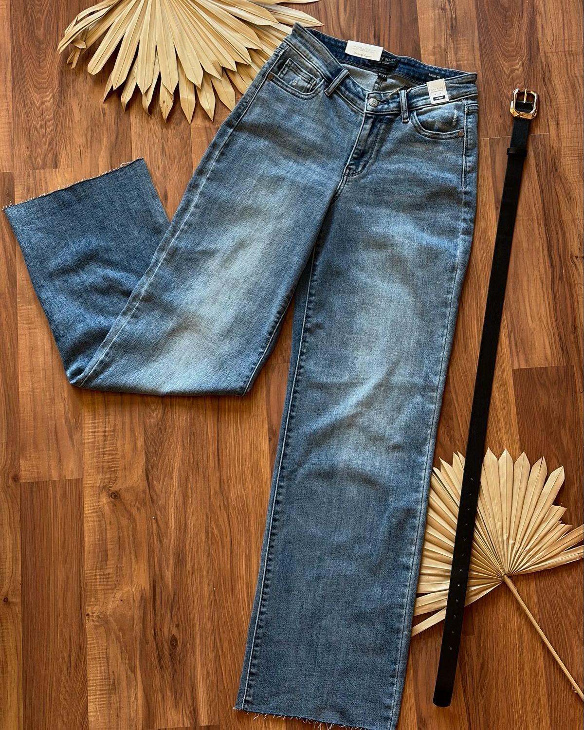 V- Front Baggy Jean