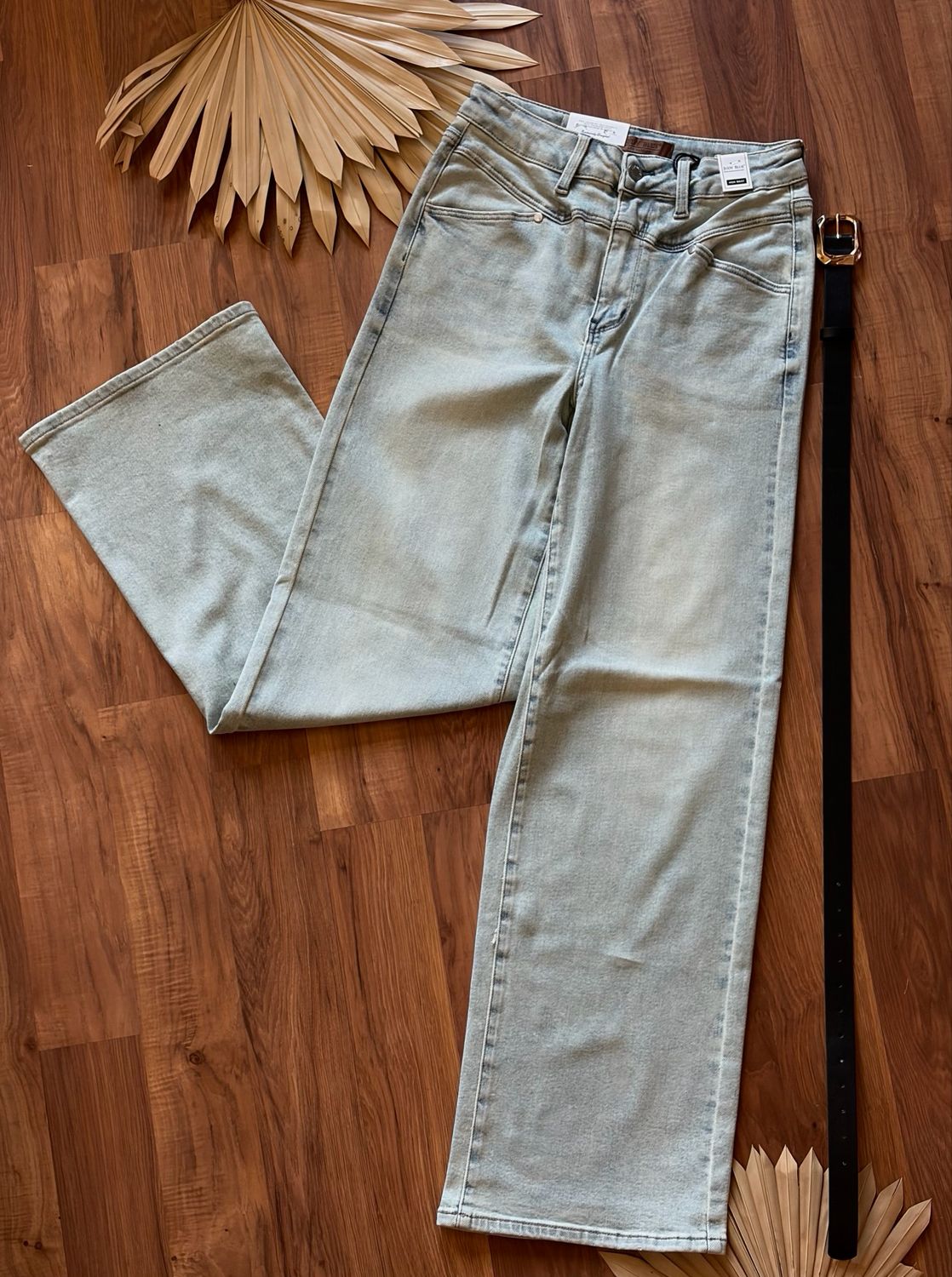 HW Column Straight Jean HW Column Straight Jean
