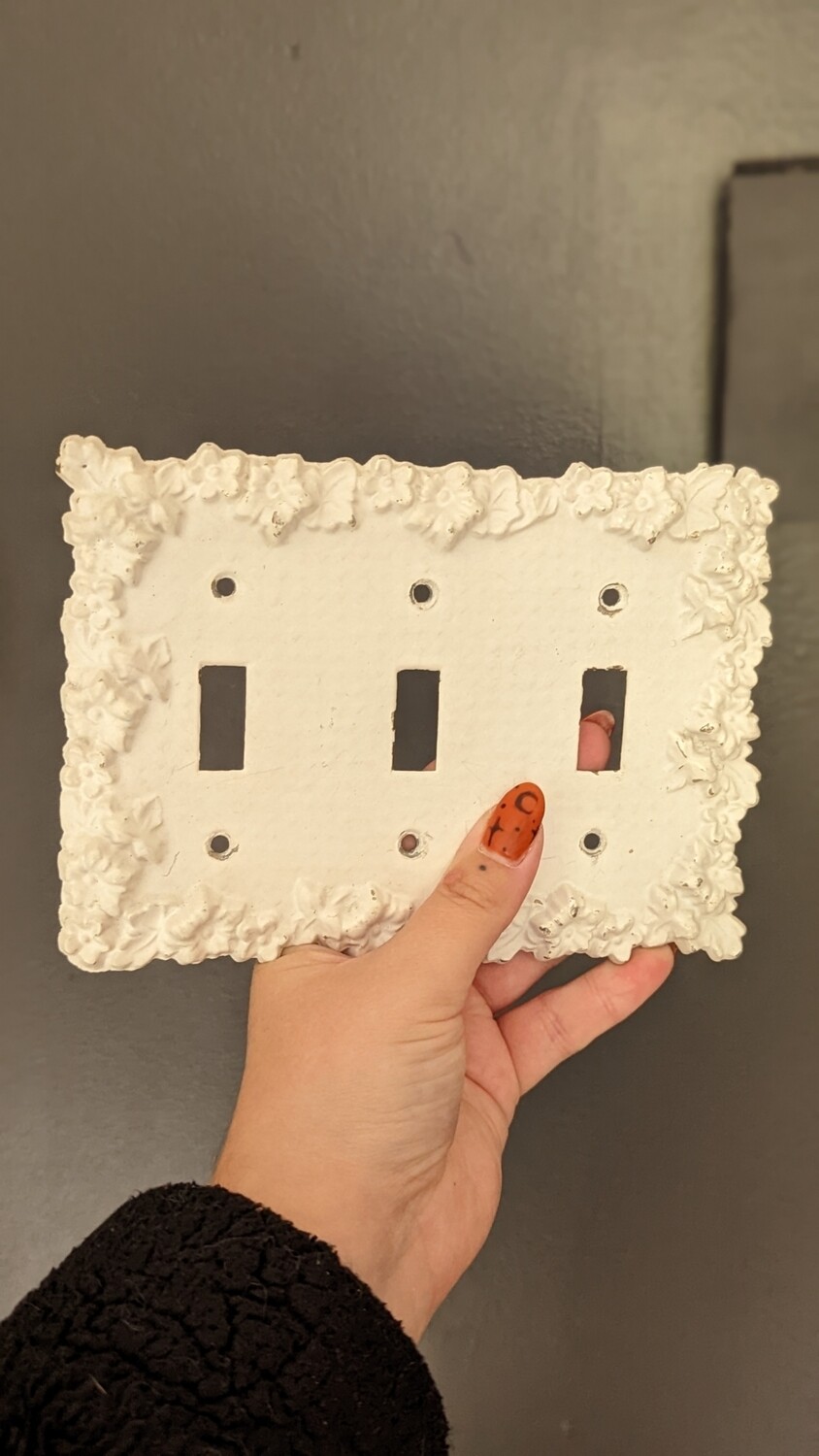 outlet plate