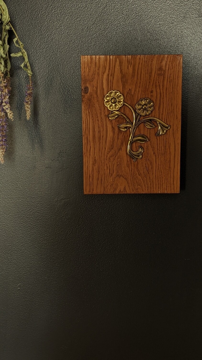 wood flower plaque