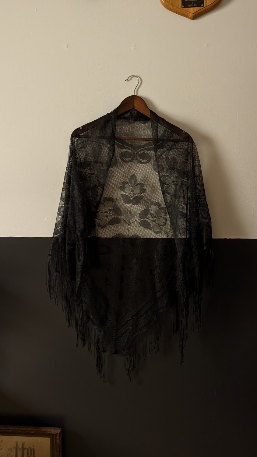 black shawl