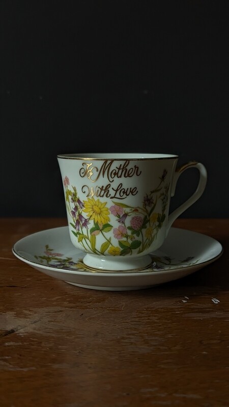 Tea cup mother