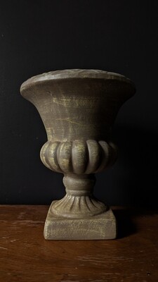Plant urn