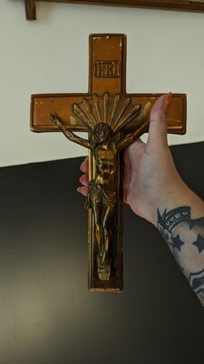 Coffin crucifix