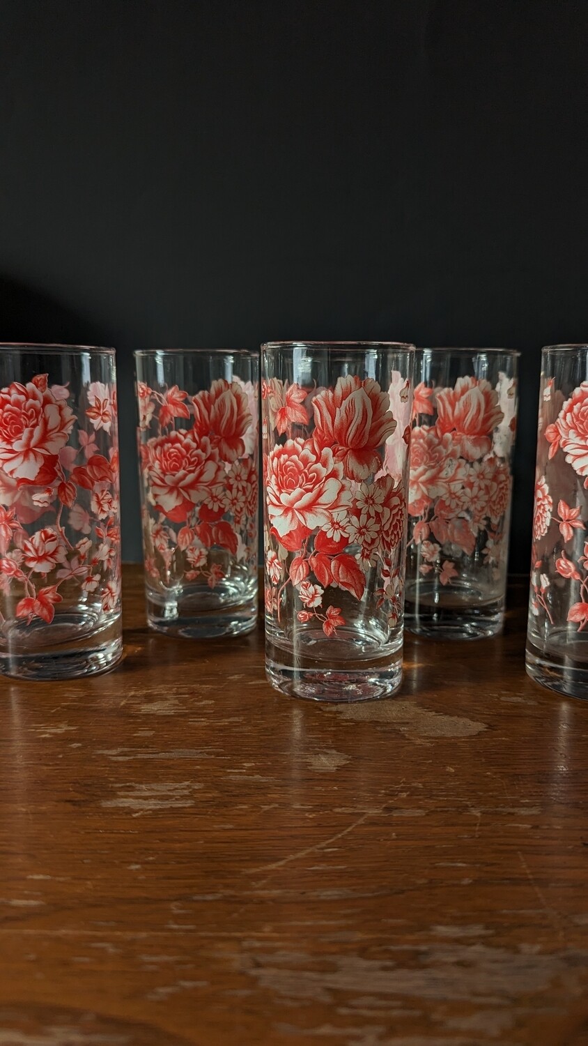 Red roses drinking glass set