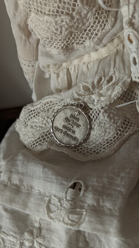 Silver vintage + que hier - que demain pendant