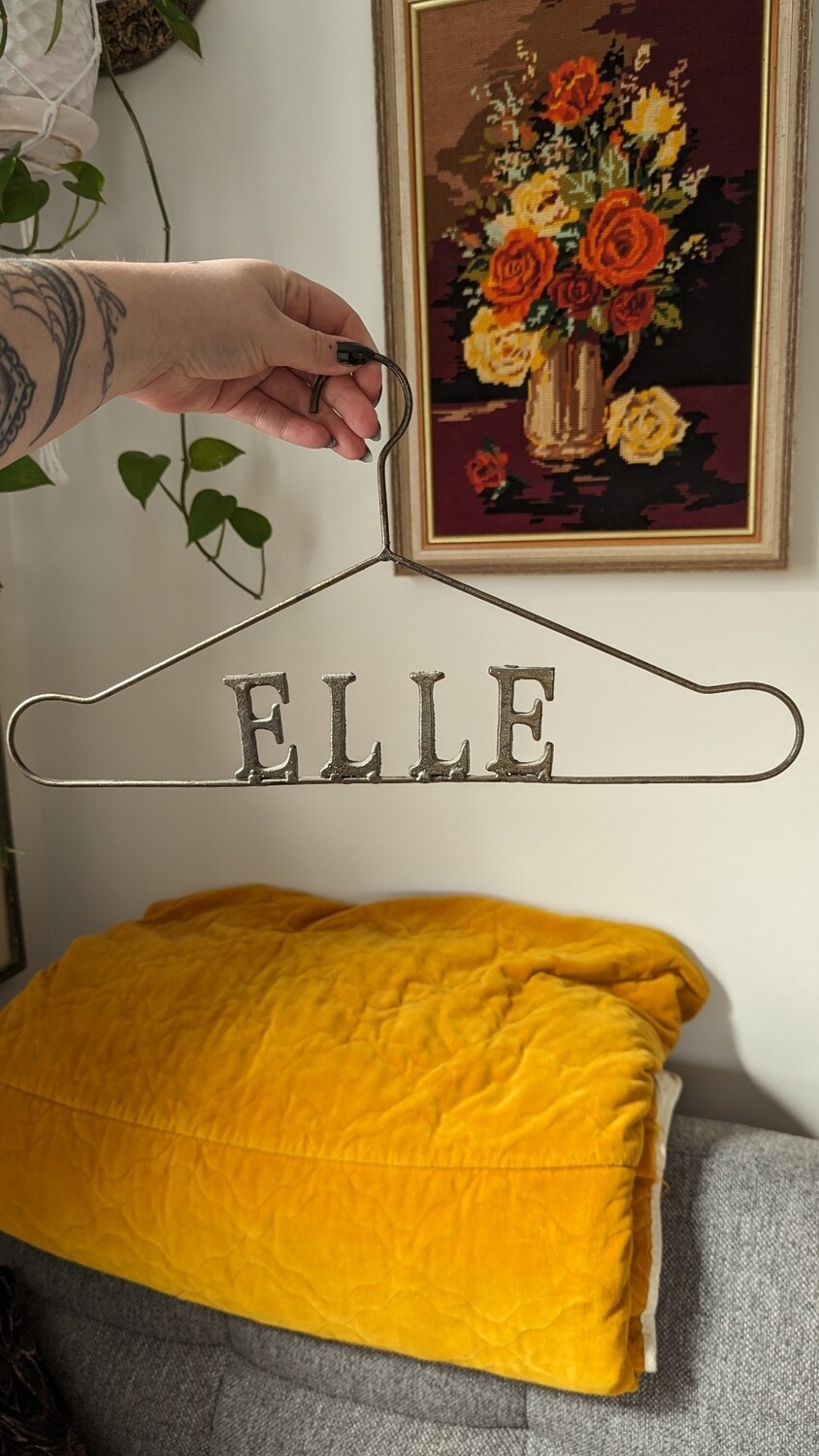 Elle iron hanger