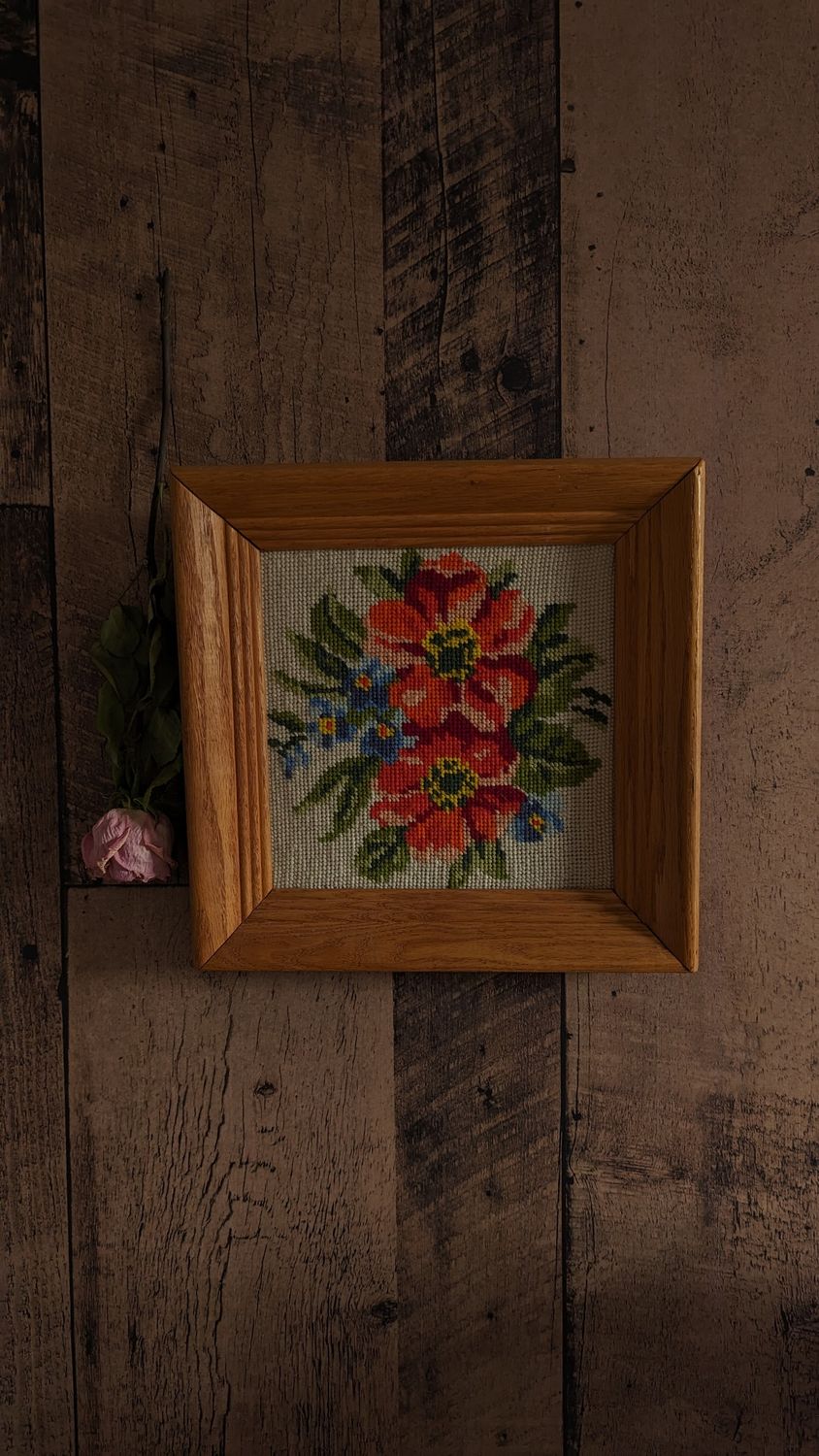 Flower needlepoint