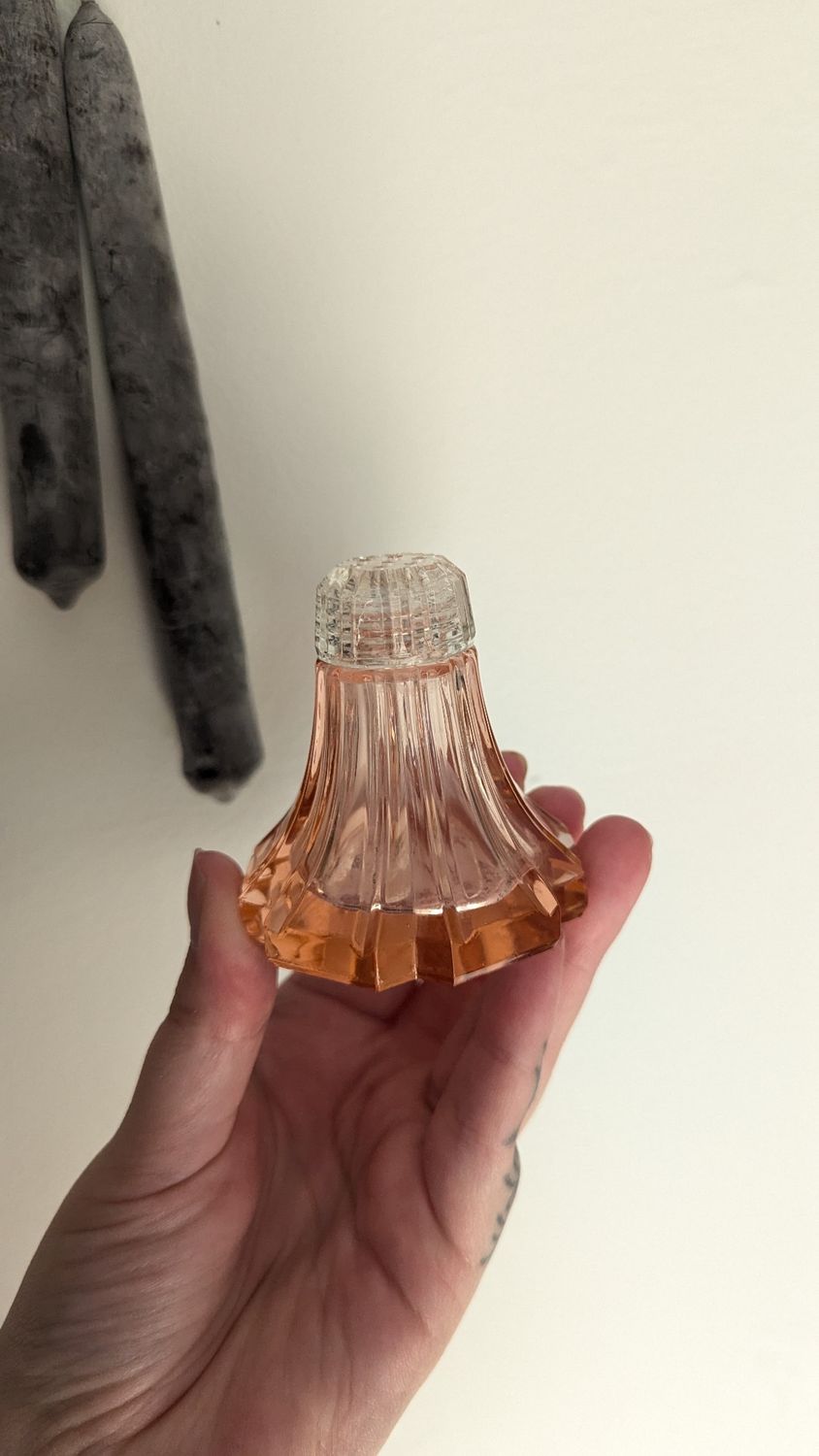 Unique salt shaker pink with plastic top