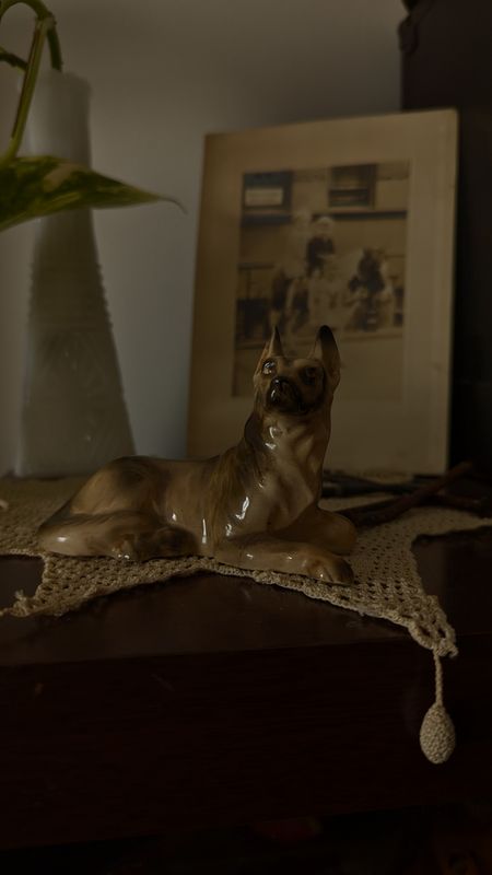 German sherpard figurine