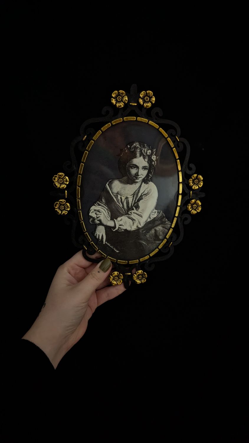 Little girl with knife