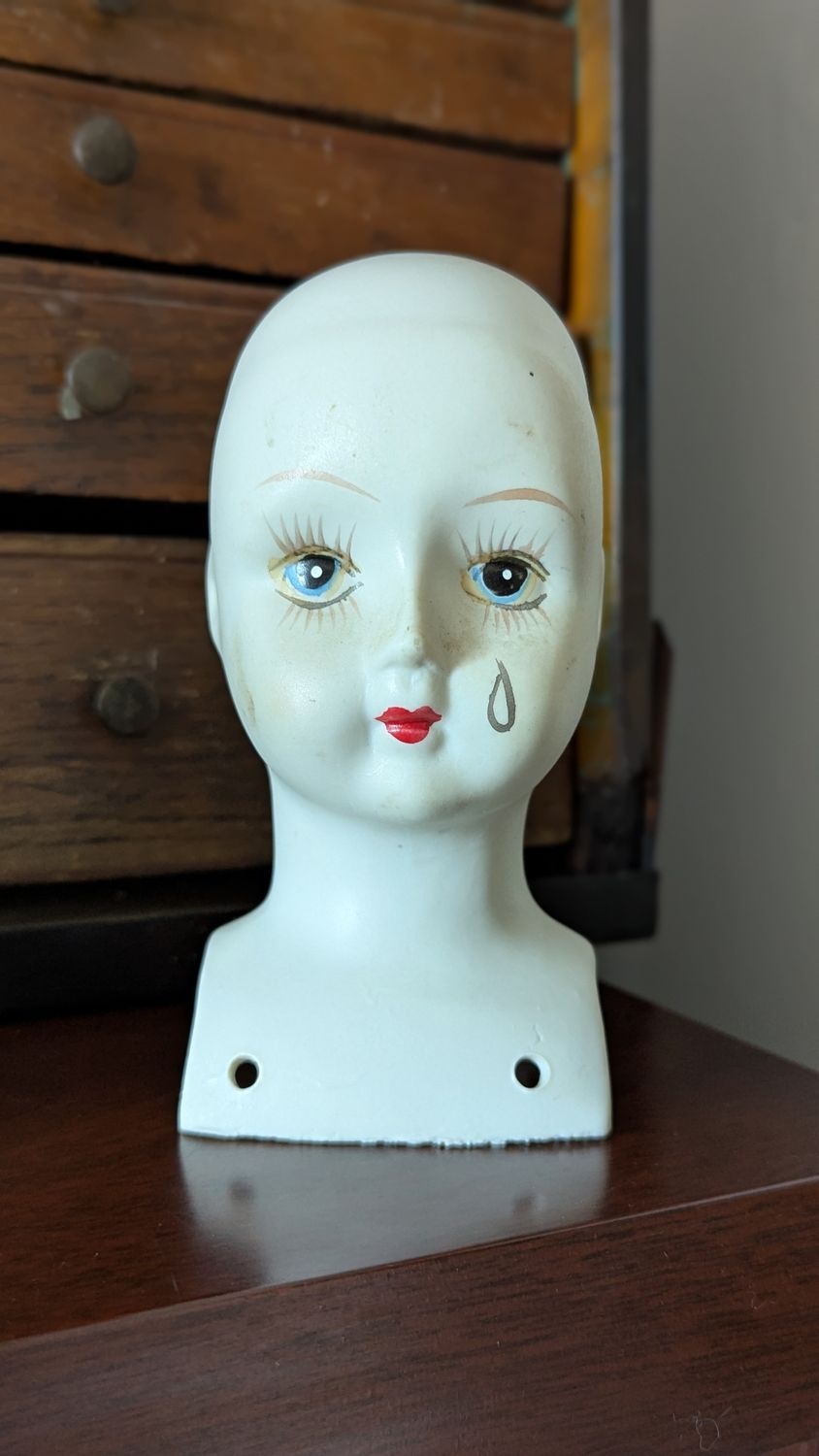 Porcelaine doll head
