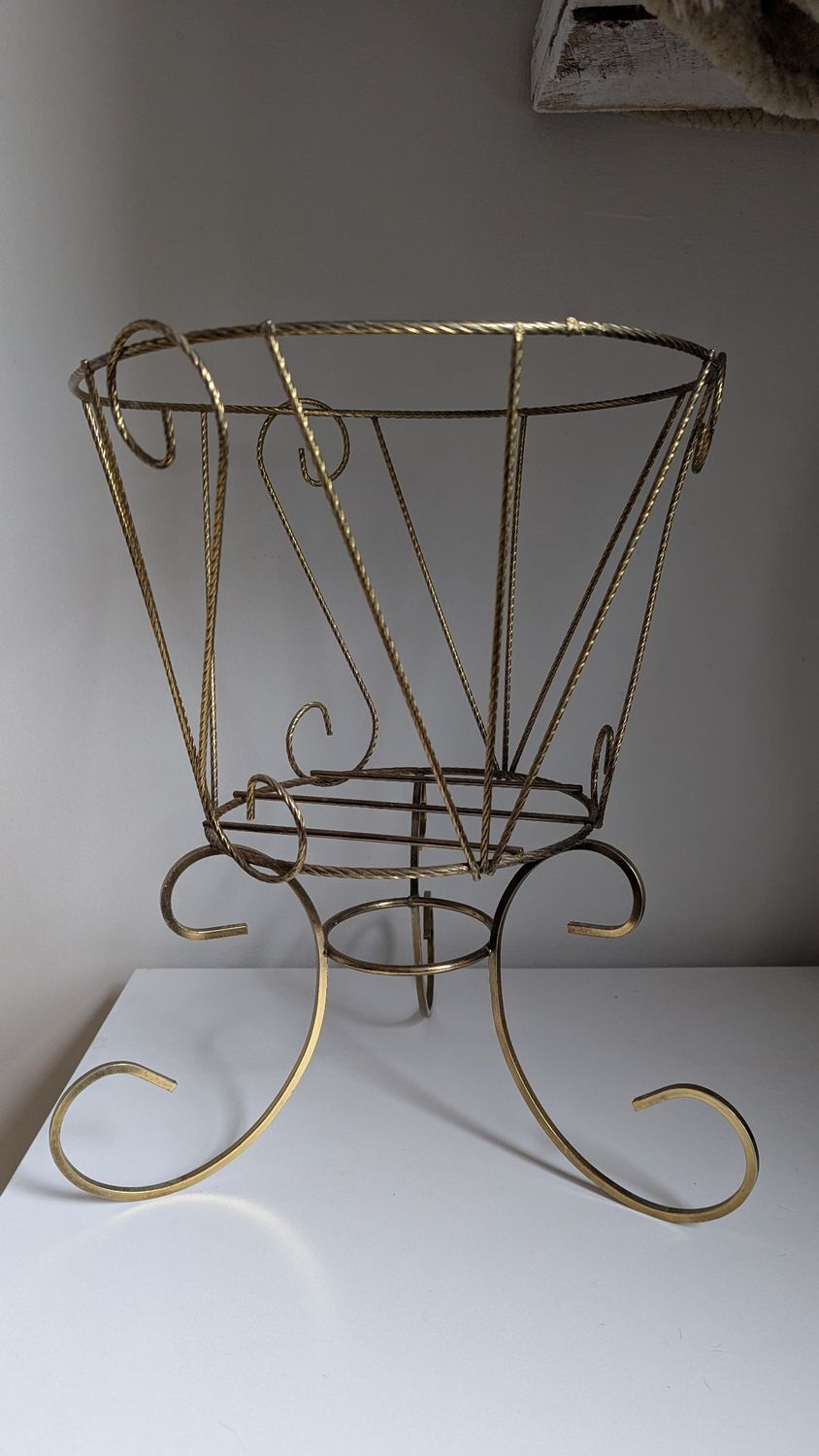 Gold metal Flower stand