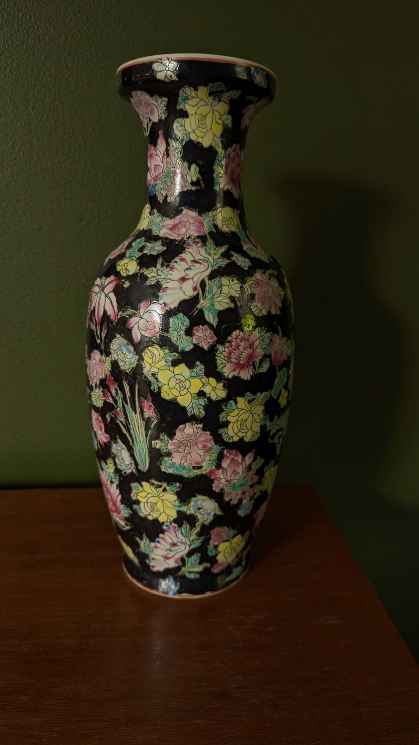 Large chinese floral vase