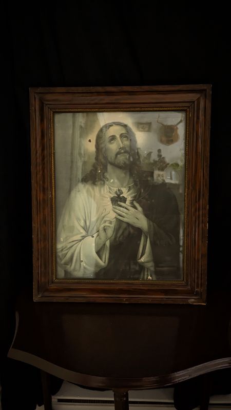 Large jesus print in antique frame
