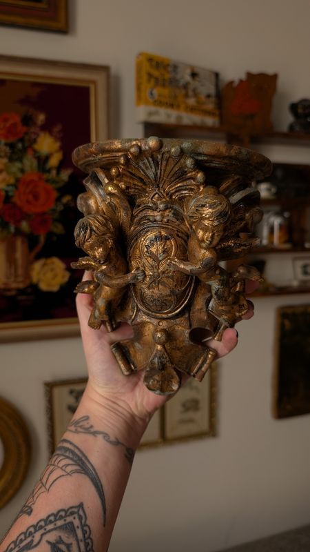 Cherub small shelf