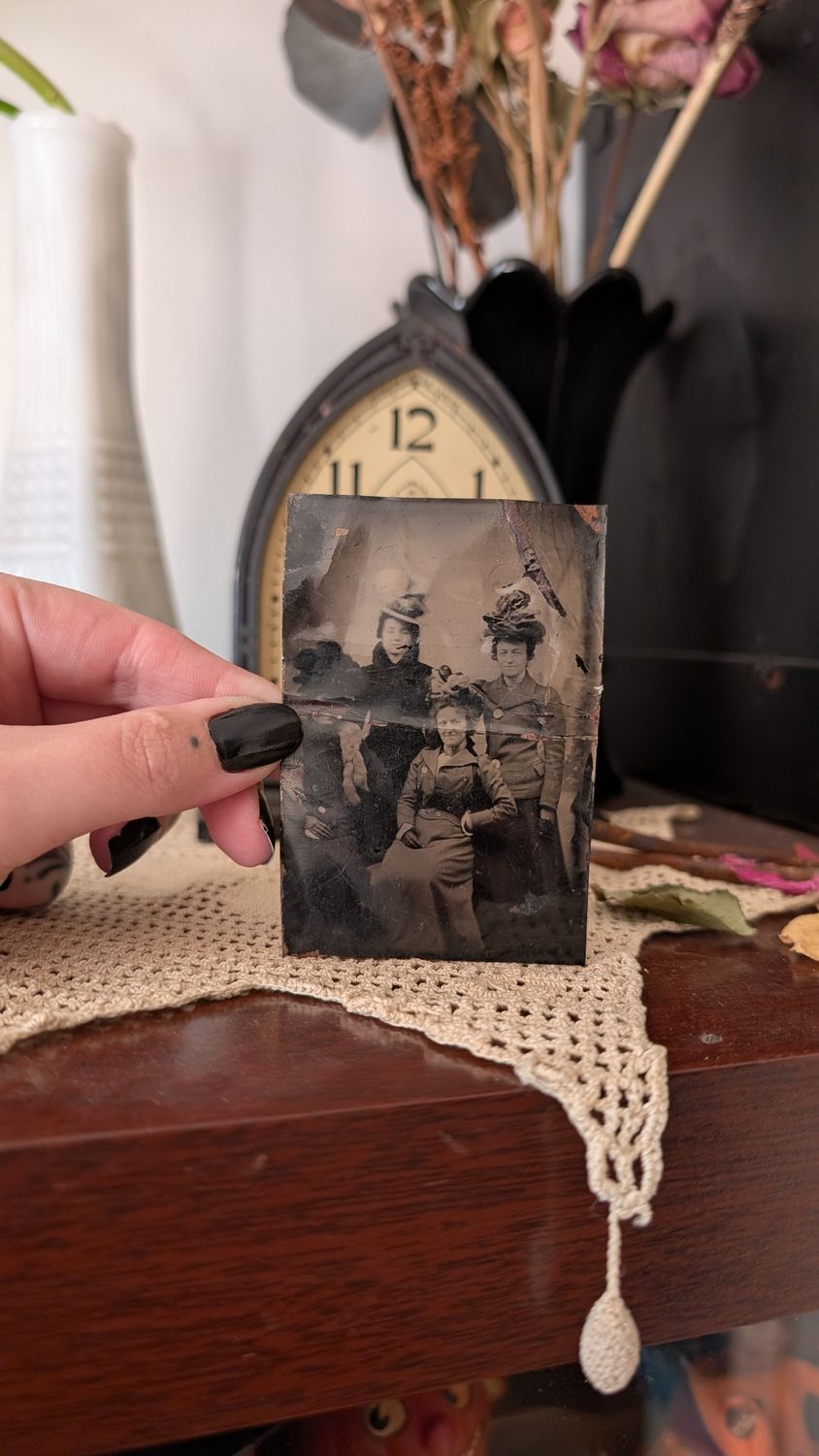 Victorian Girl gang tintype