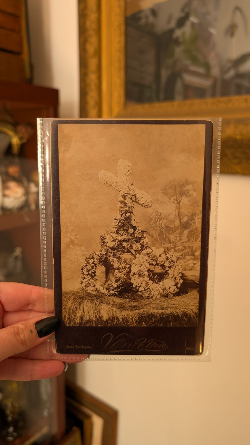 CDV morturary flowers