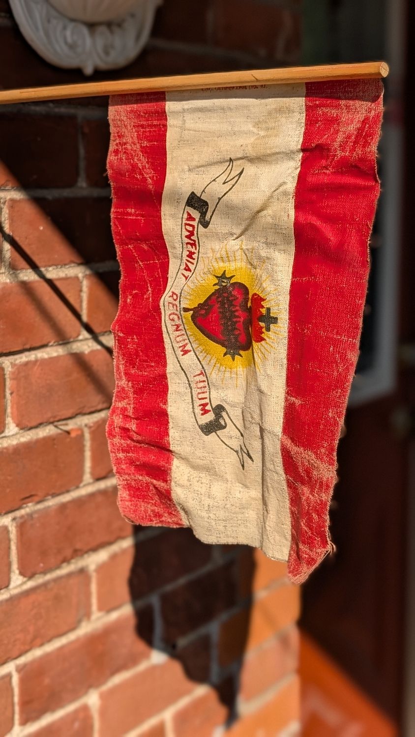Sacred heart processional 1932 Adveniat Regnum Tuum flag