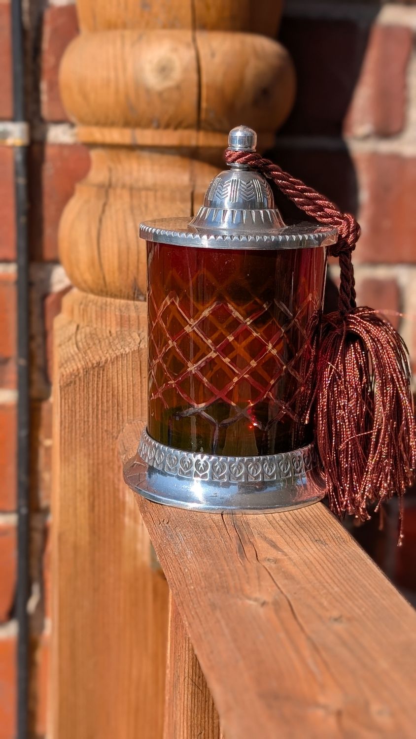 Cranberry coton jar