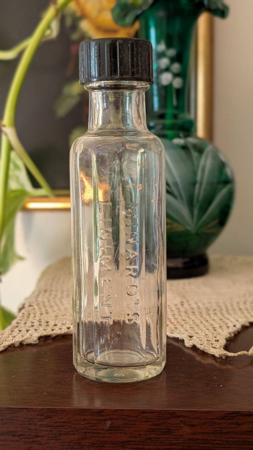 Minard&#39;s liniment vintage bottle &quot;king of pain&quot;