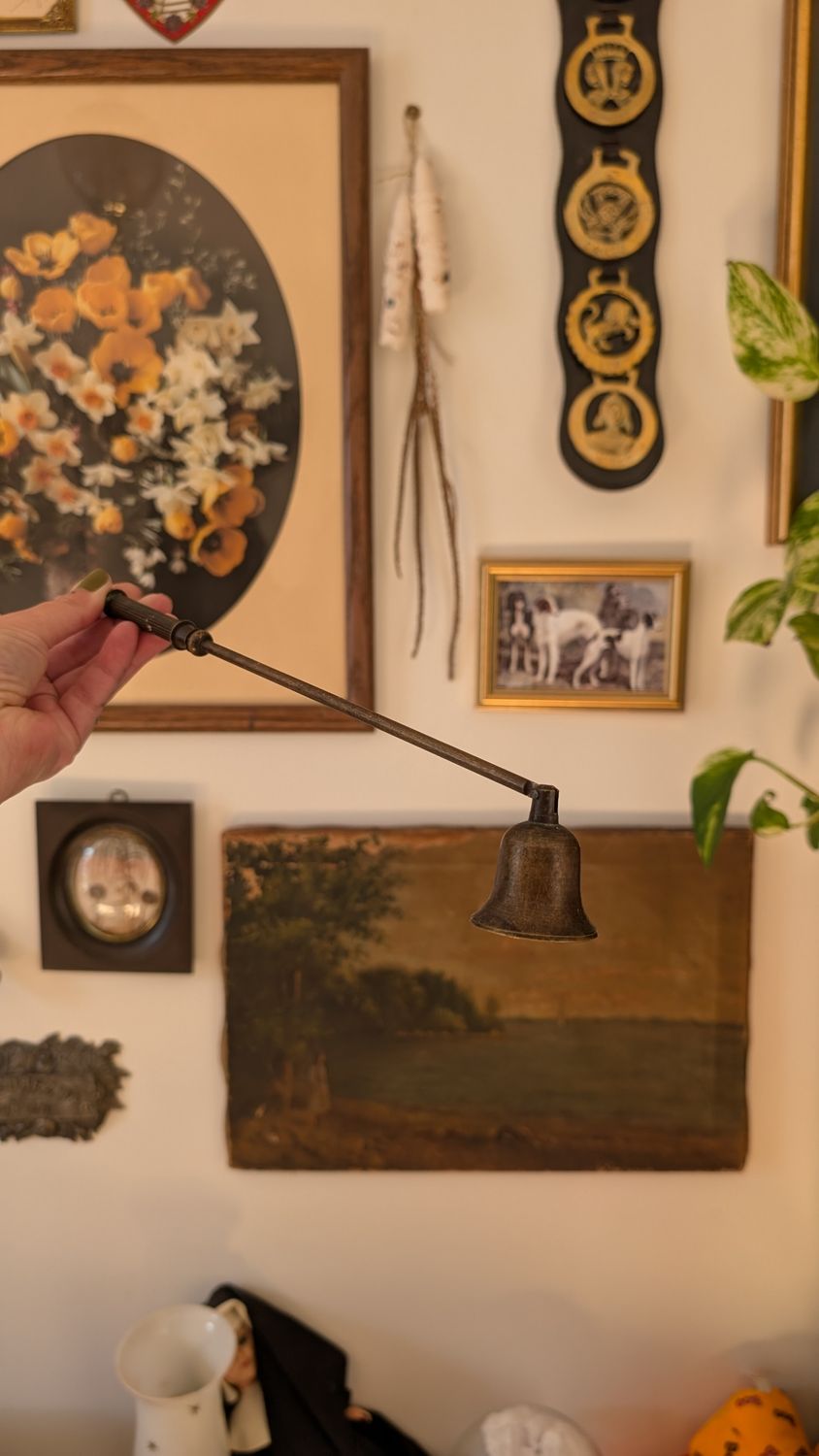 Candle snuffer
