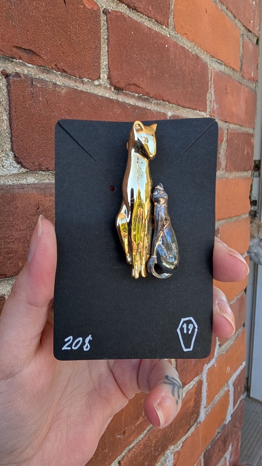 Cat mom brooch