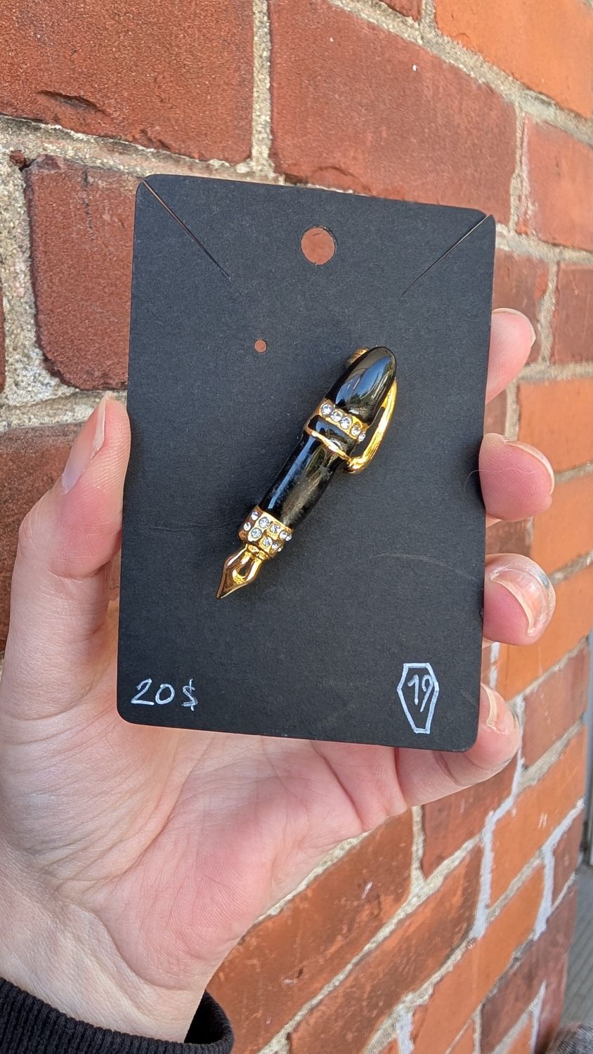 Pen brooch
