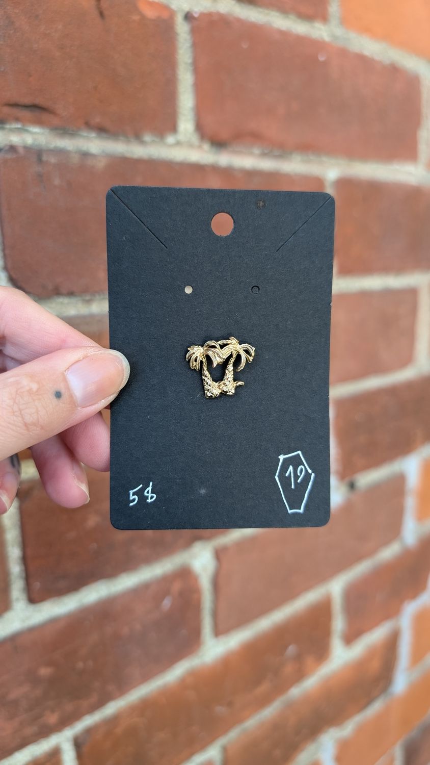 Palm trees pin
