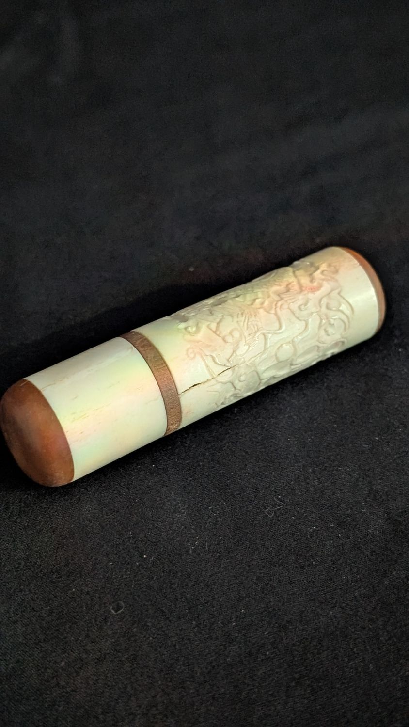 Antique chinese love letter étuit bone and wood woth dragon carving