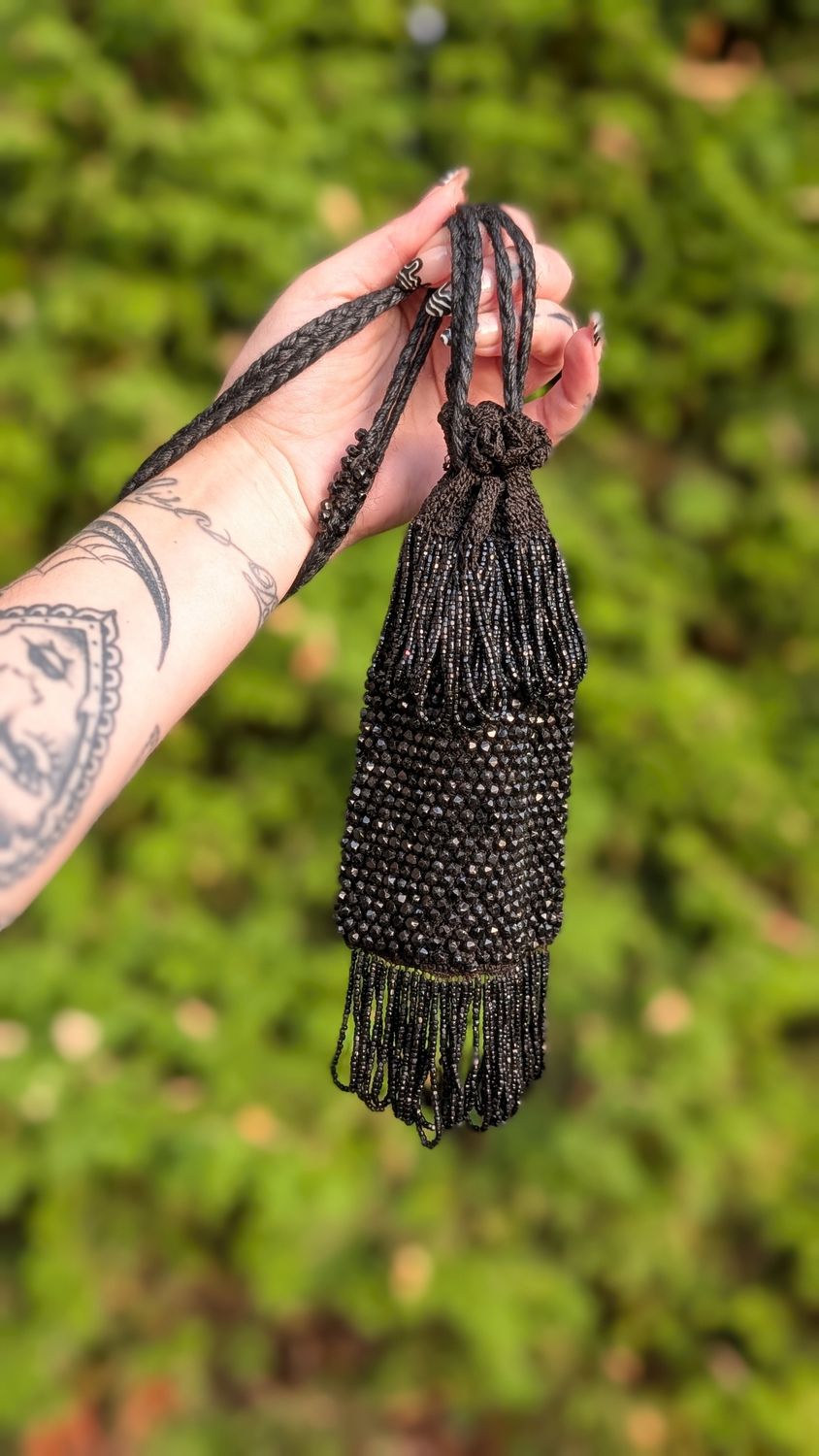 1920&#39;s black beaded bag