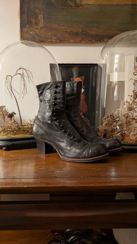 Witch antique victorian leather boots