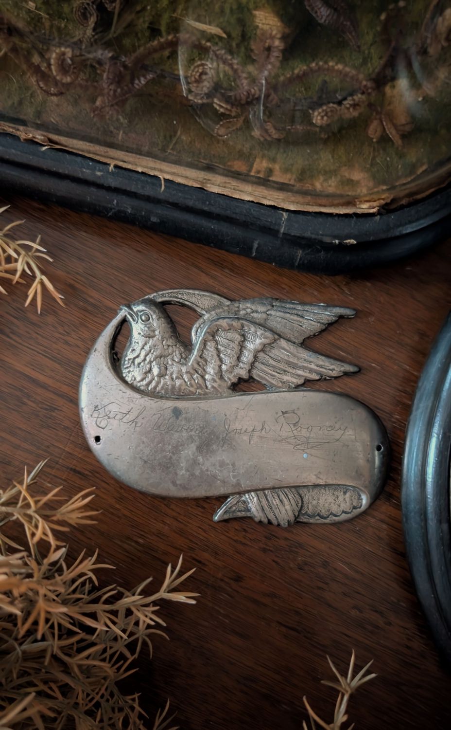 1920&#39;s coffin plaque dove and banner