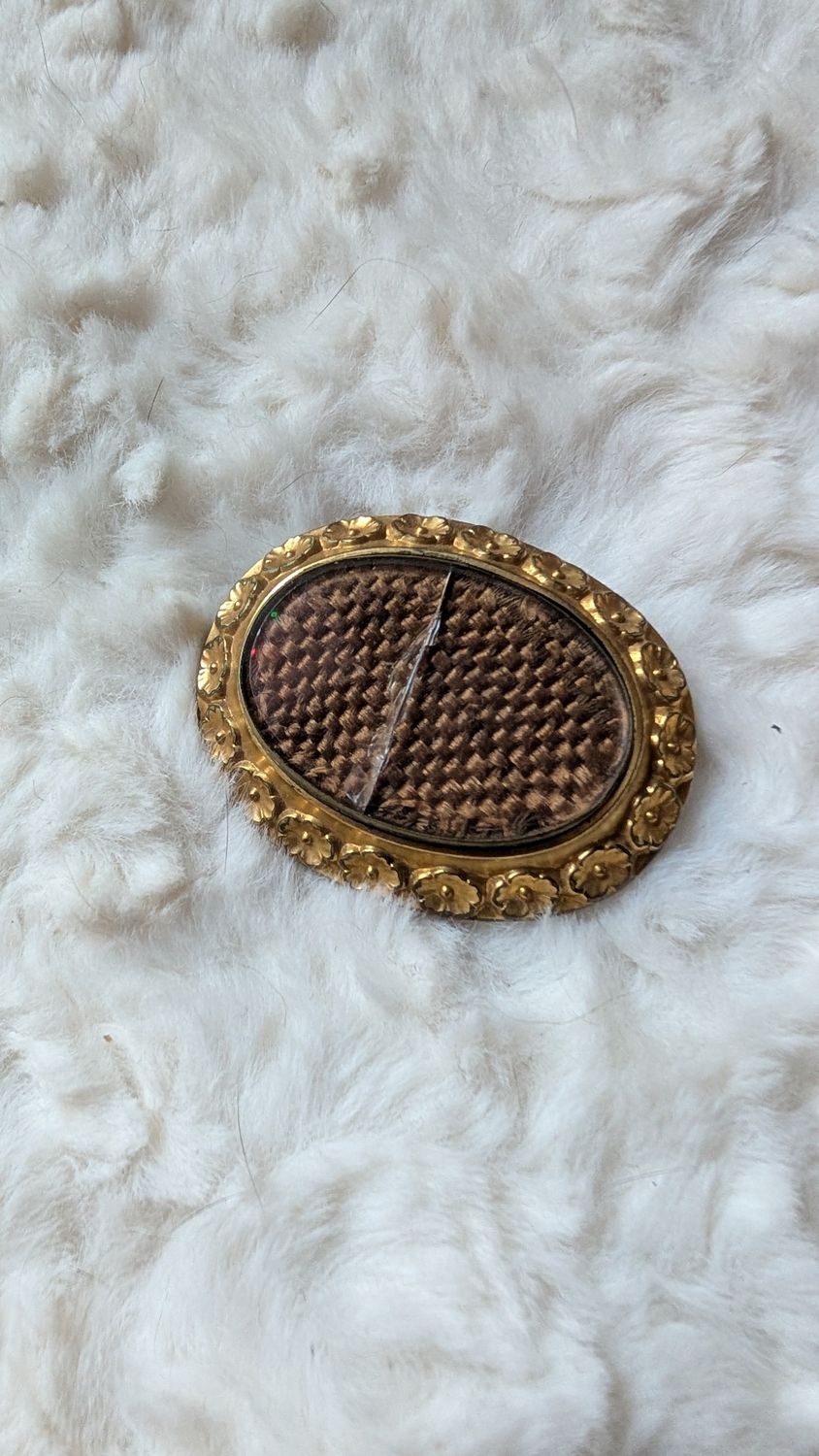 Hairwork pendant with floral details - 14k gold filled - glass in damaged