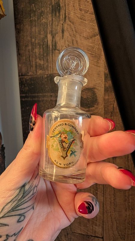 Vennard &amp; co. Perfume bottle circa 1900