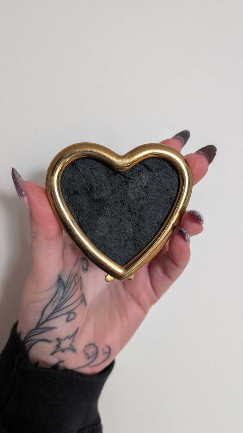 Vintage 1980s small heart frame
