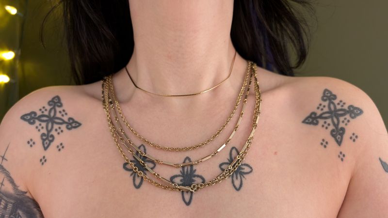 Costume jewelry necklace