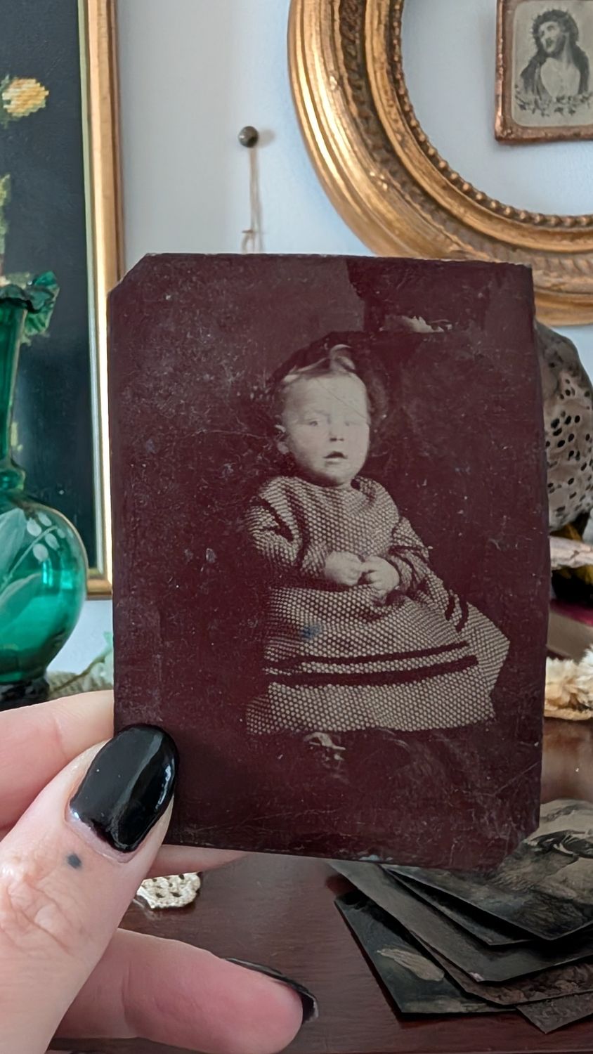 Tintype 8 hidden mother