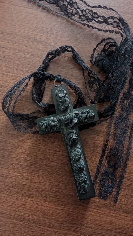 Rare mourning jewelry Antique gutta percha crucifix pendant with flowers roses on black dentelle choker