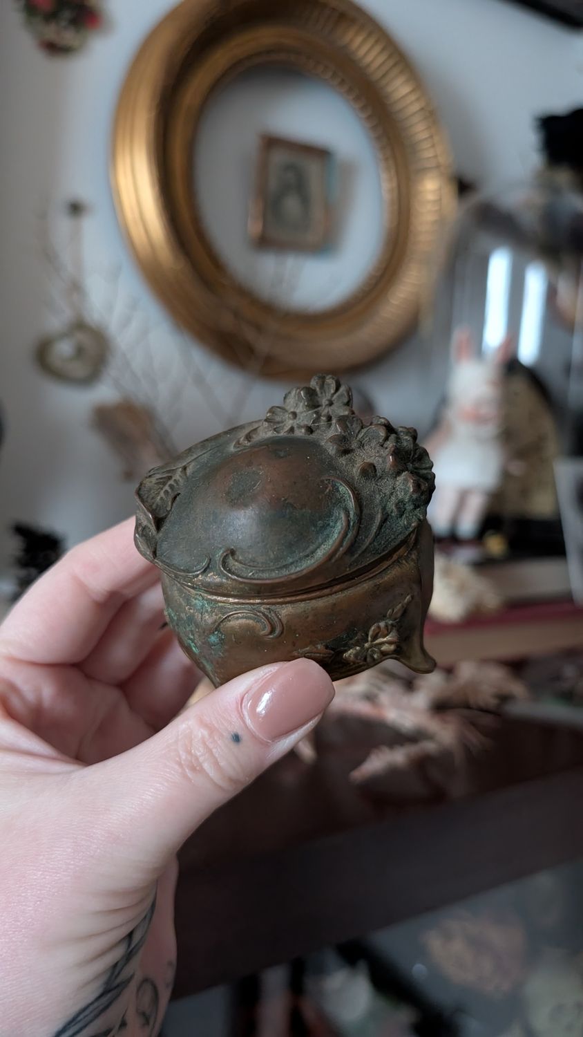 Art deco jewelry box