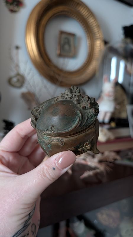 Art deco jewelry box