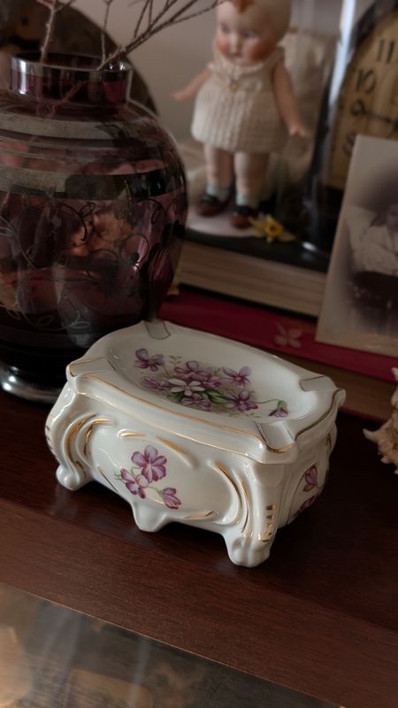 Cigarette box - china