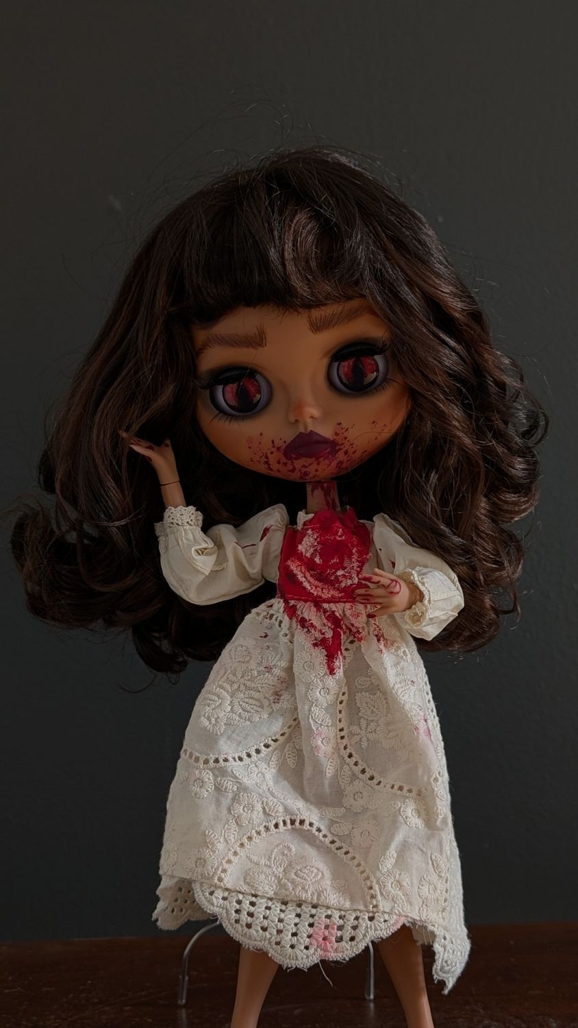 Claudia de la pointe du lac / de Lioncourt - OOAK custom icy dbs blythe doll