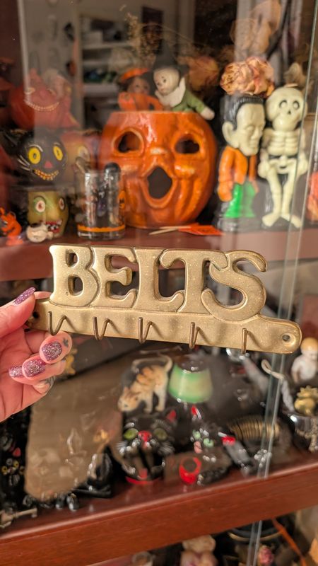 Belts brass support