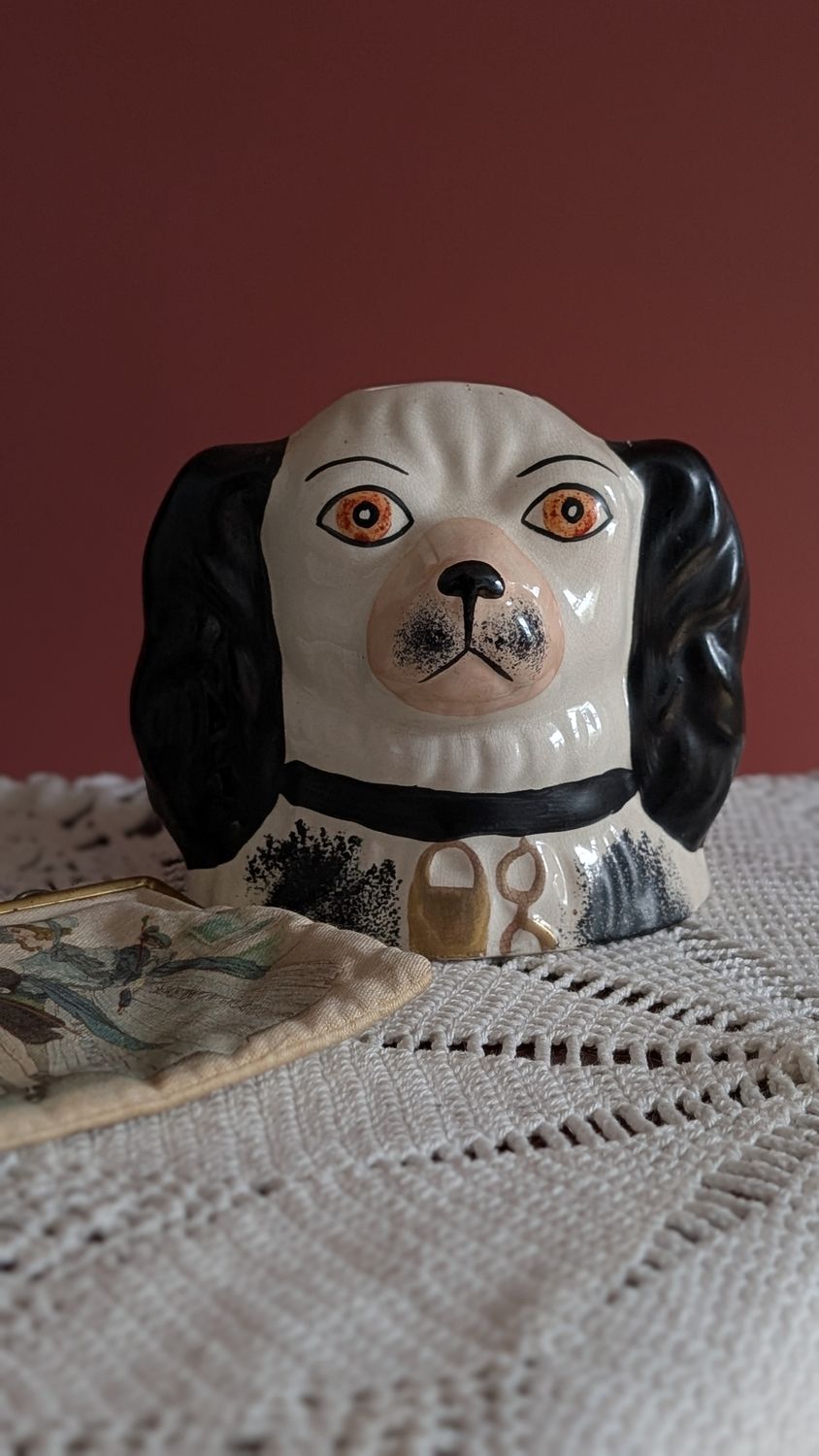 Staffordshire spaniel dog bank