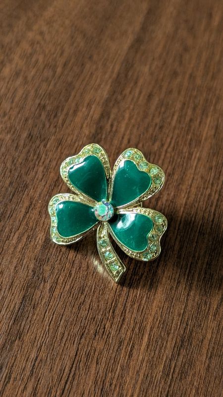 Four leaf clover pin enamel