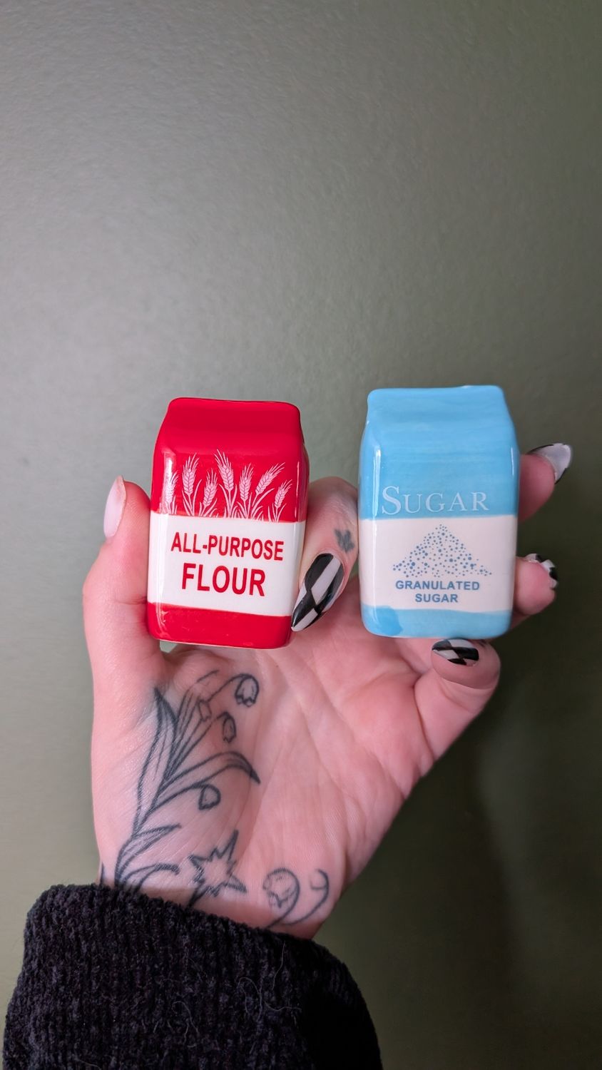 Salt and pepper - modern - ceramic - flour and sugar