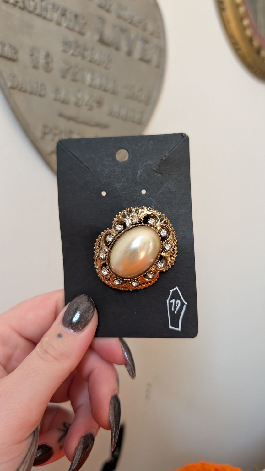 Faux pearl large brooch