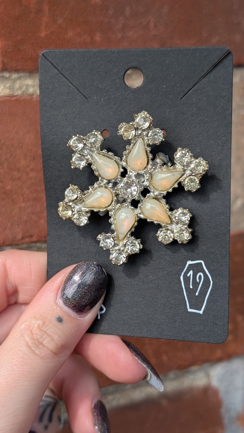 Mid century snowflake faux stone faux opal brooch