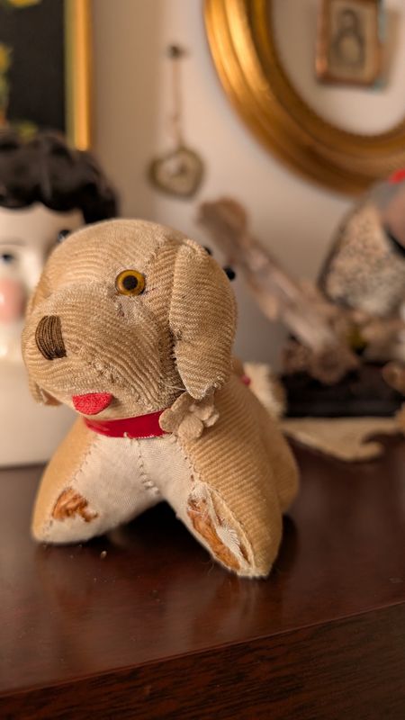 Antique dog pin cushion - straw